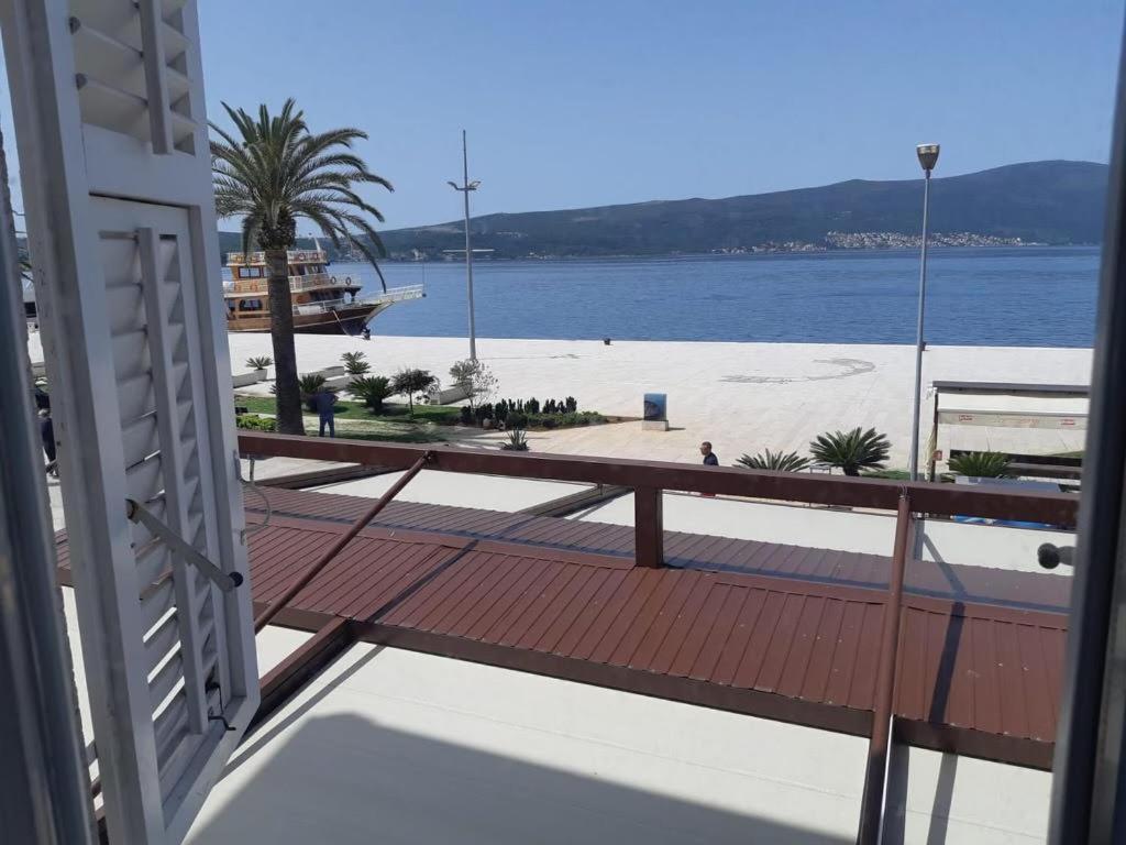 Mulo Stanicica Tivat Zewnętrze zdjęcie