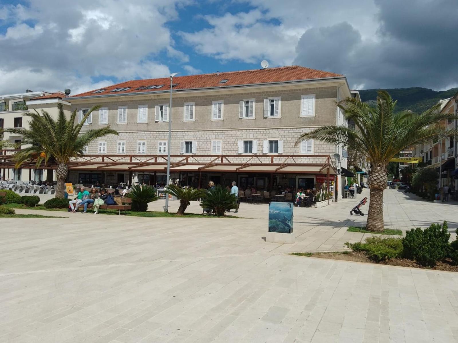 Mulo Stanicica Tivat Zewnętrze zdjęcie