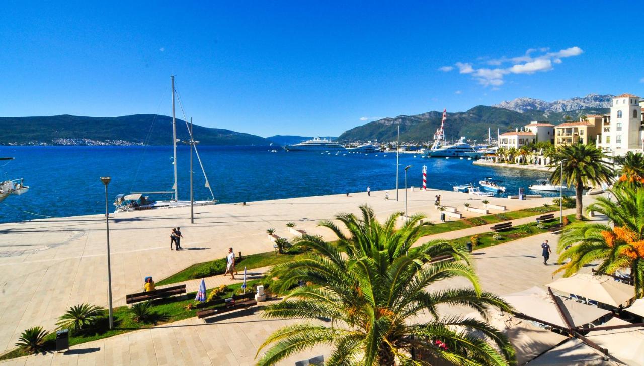 Mulo Stanicica Tivat Zewnętrze zdjęcie